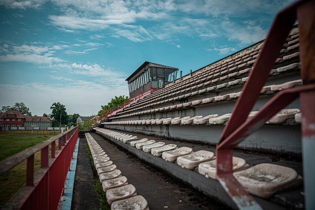 阿斯：费内巴切已与莱万初步接触，提供的一年半合同报价被拒